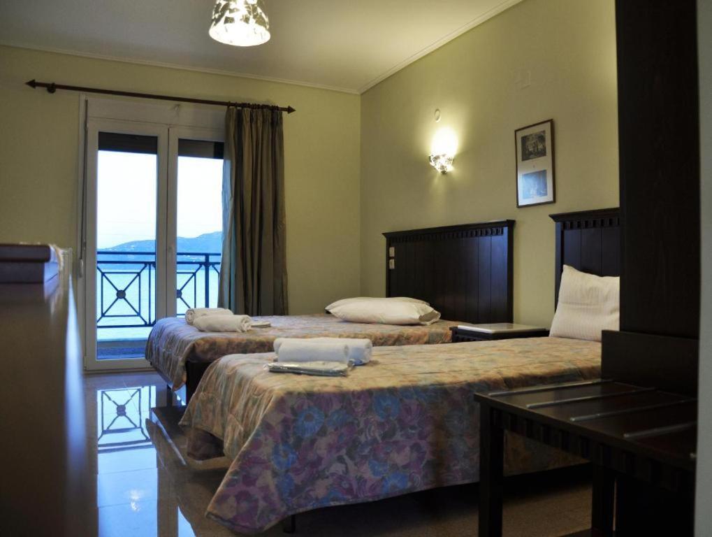 Ariadnes Holiday Accommodation Apidias Lakos Extérieur photo